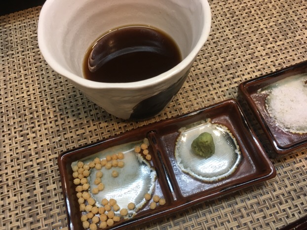 福井県産そば粉を使った天割烹そば はるなの贅沢な茶そばは、八十八夜限定メニューです。