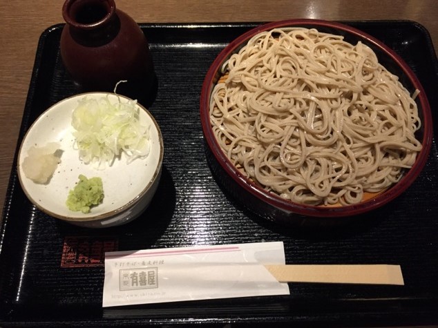 京都の老舗そば処有喜屋（うきや）先斗町本店では、北海道産の十割打ちと二八打ちの手打ち蕎麦が食べられる。