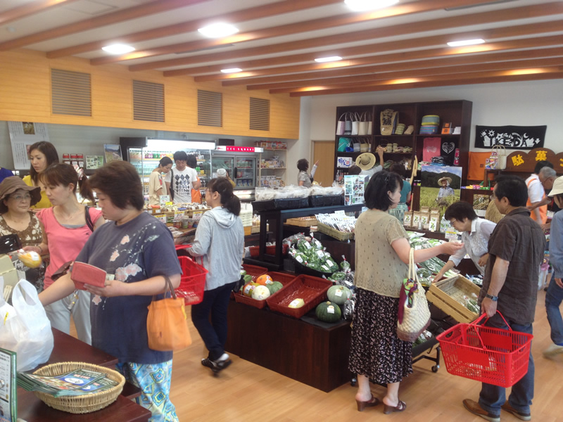 池田町の産直観光物産店こってコテいけだ周辺は、田舎のおばあちゃん家のようなほのぼのとした時間が流れています。