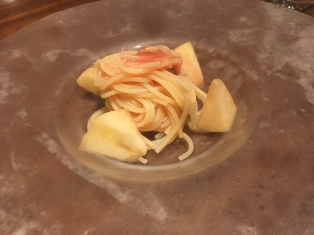 四条烏丸のサルティンバンコ（Trattoria SALTINBANCO）は、日本料理のような澤田シェフの技が光るイタリアンが楽しめる。
